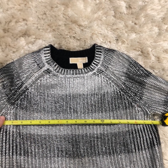 MICHAEL Michael KORS Metallic Grey & Black Stripped sweater - Picture 14 of 17